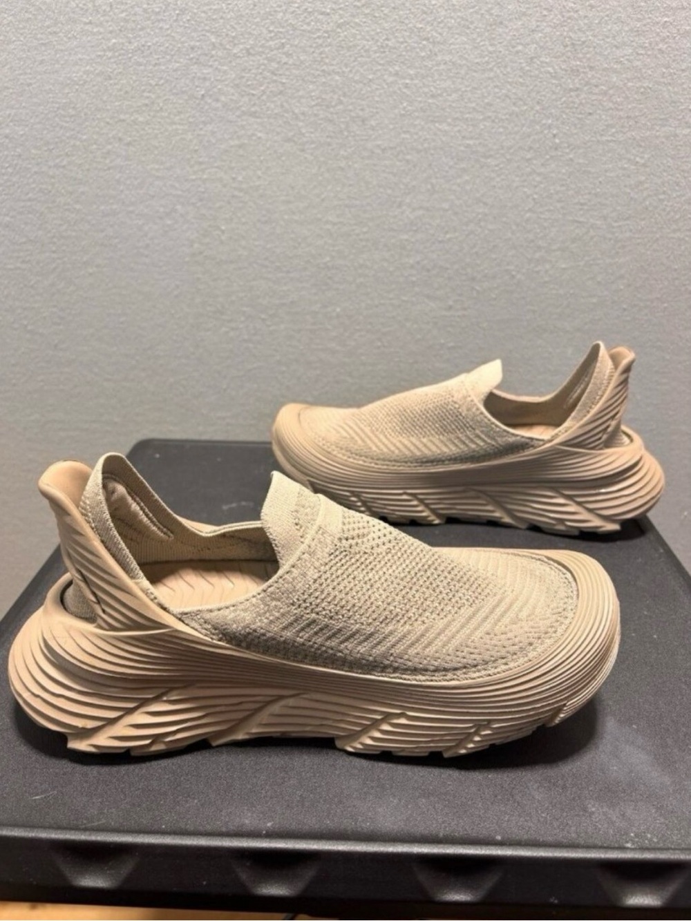 Hoka Restore TC Recovery Shoes All Gender M8/W9 Dune/Oxford Tan Excellent - Picture 3 of 8